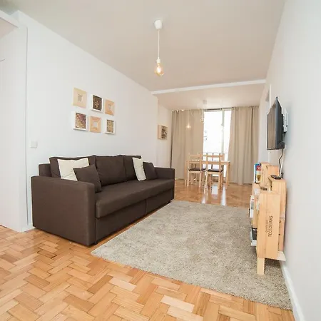 Guest Wine Experience Flat דירה *